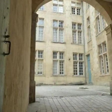 Les Trois Chandeliers Un Petit Paradis En Plein Centre Ville Burdeos Exterior foto