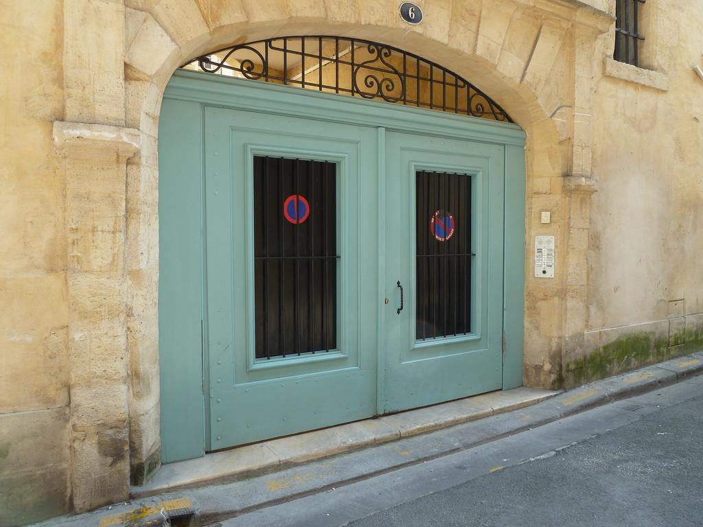 Les Trois Chandeliers Un Petit Paradis En Plein Centre Ville Burdeos Exterior foto
